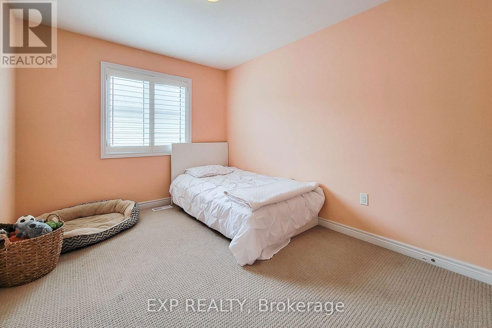 65 ROYAL WINTER DRIVE Image 19