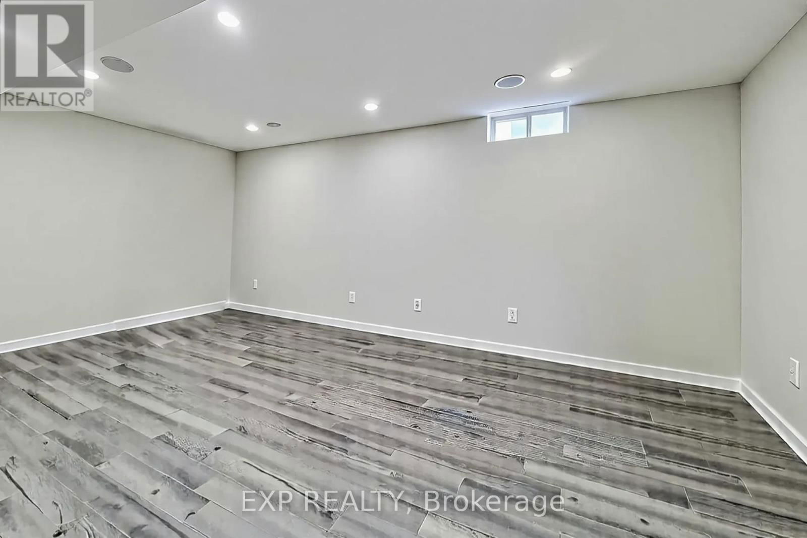 65 ROYAL WINTER DRIVE Image 30