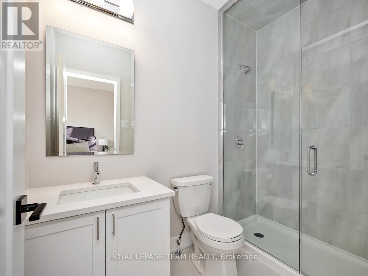 112 VIBURNUM TERRACE Image 21