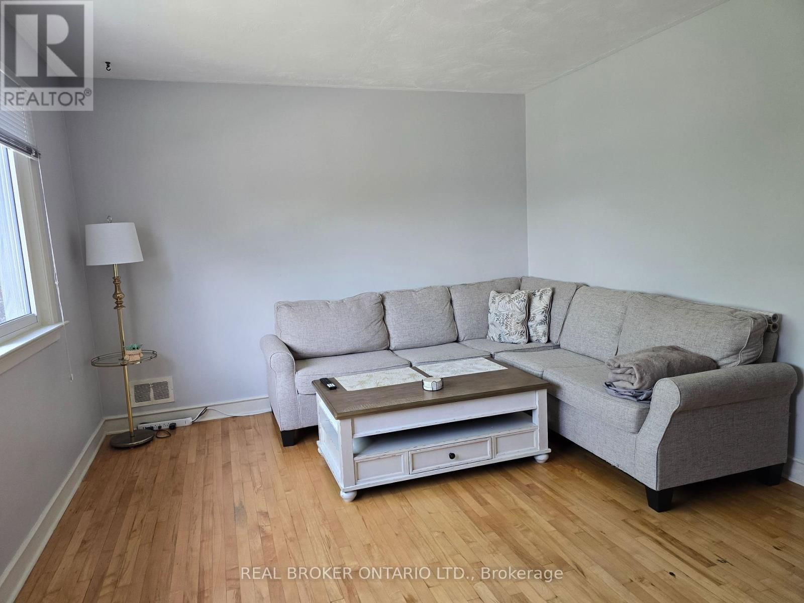 2 - 2429 CARLSEN AVENUE Image 3