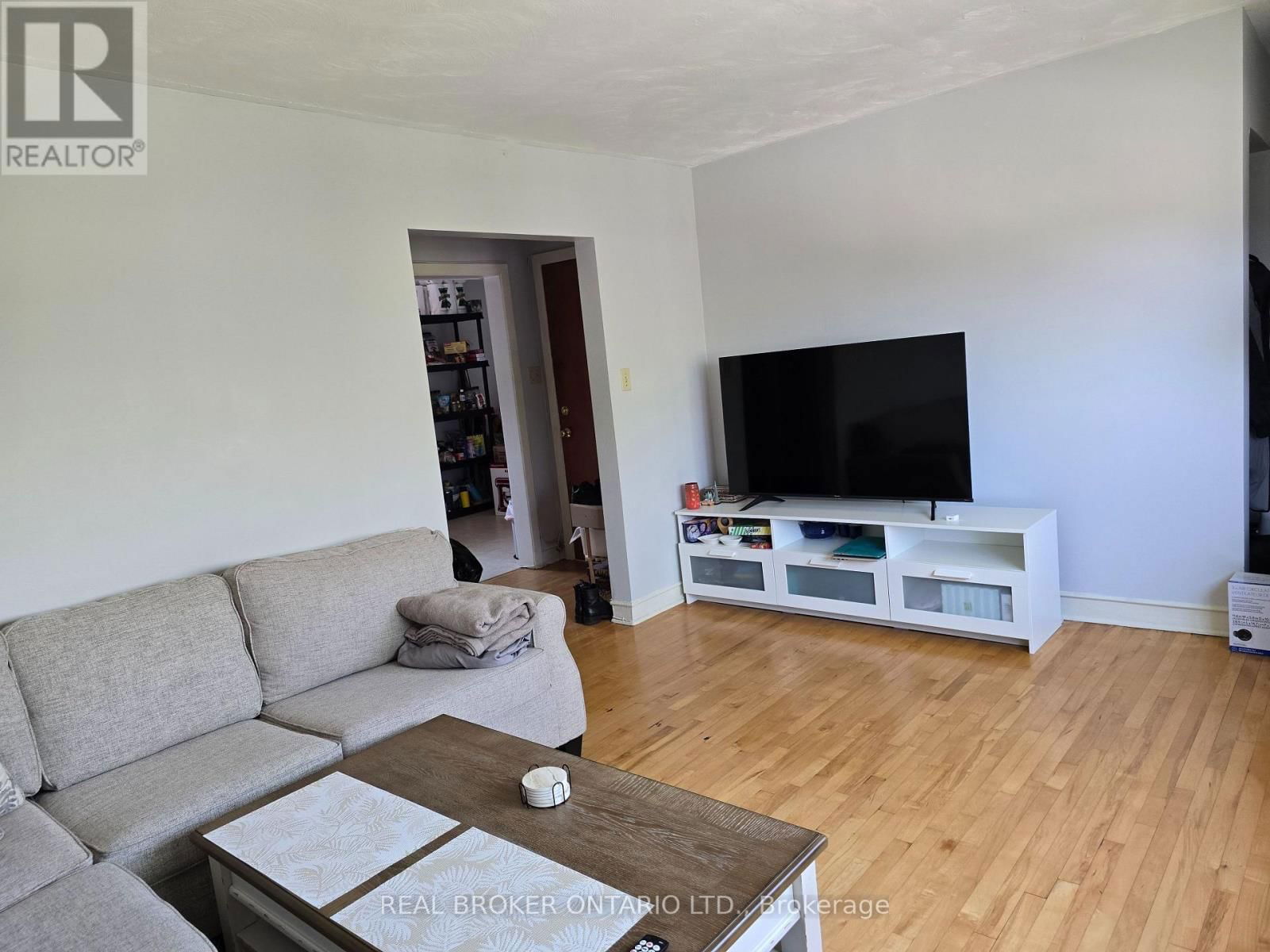 2 - 2429 CARLSEN AVENUE Image 4