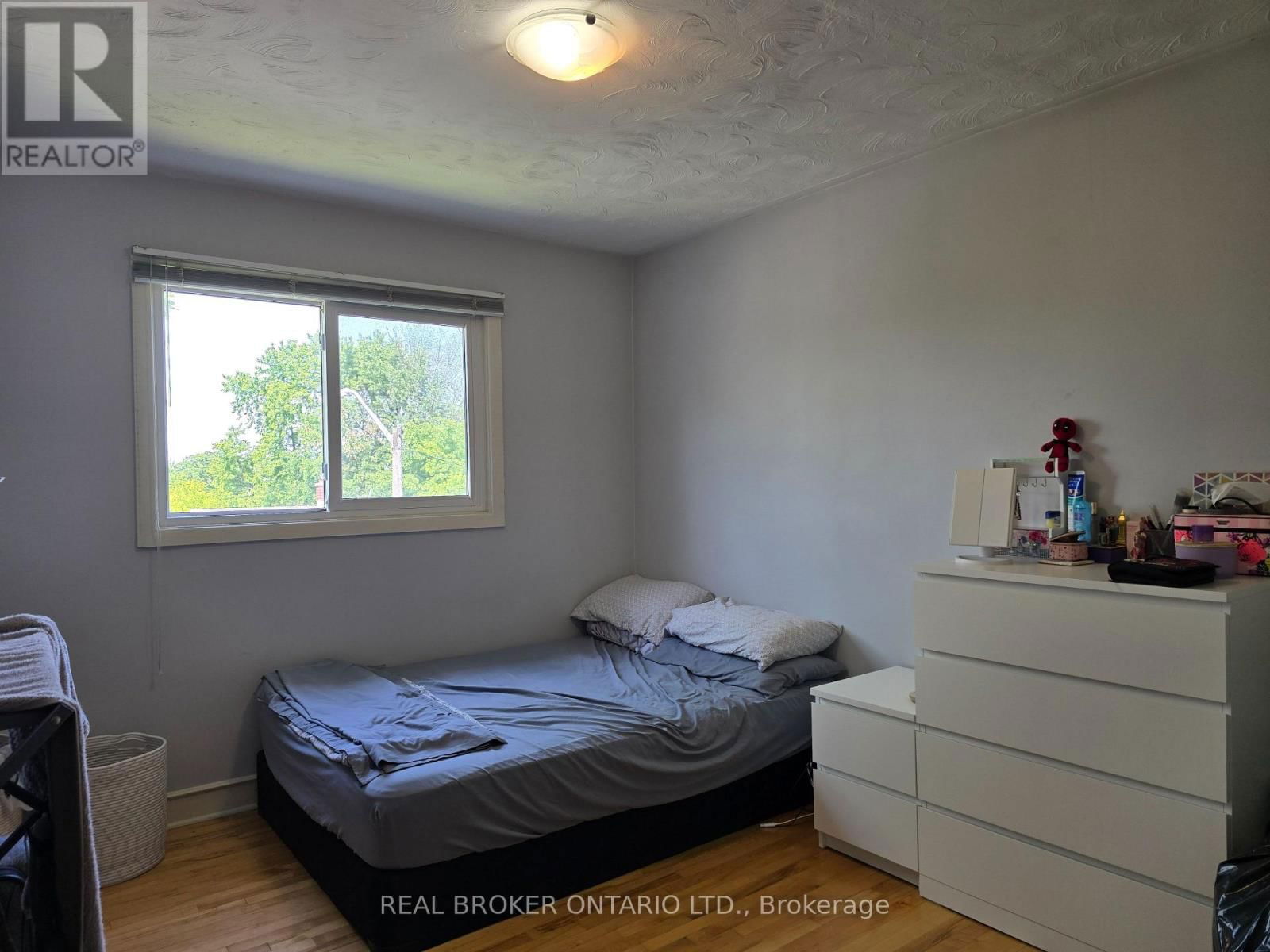 2 - 2429 CARLSEN AVENUE Image 8