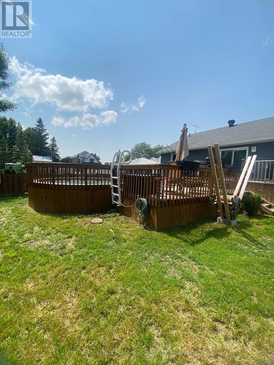 12332 COUNTY RD 18 Image 8