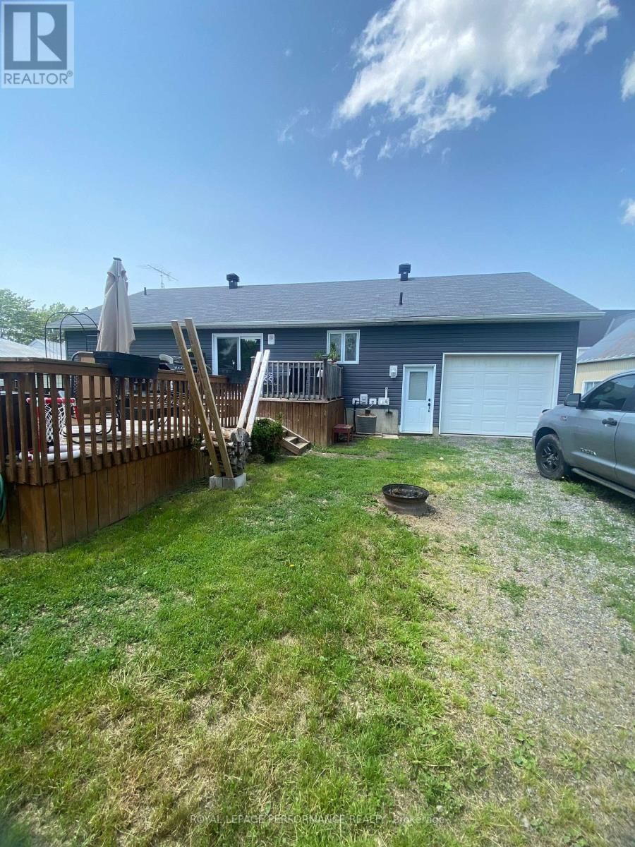 12332 COUNTY RD 18 Image 9