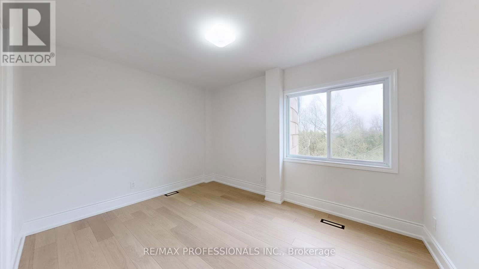 554045 MONO AMARANTH TOWNLINE Image 31