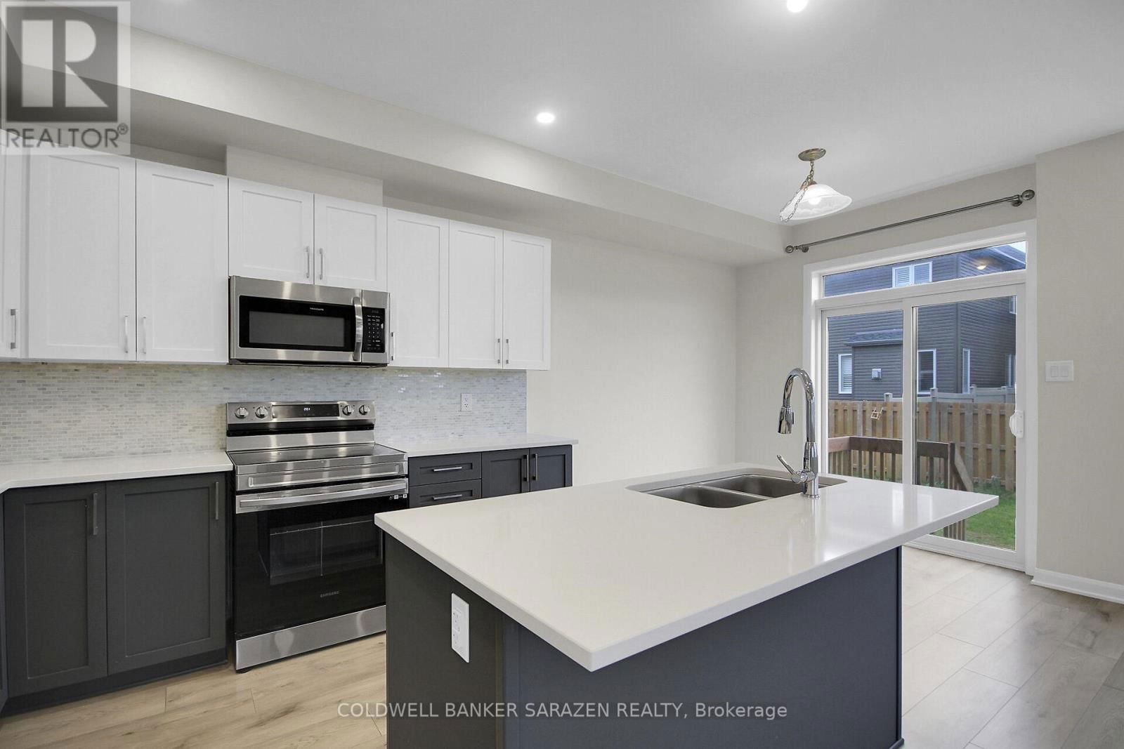 396 ORANMORE LANE Image 12