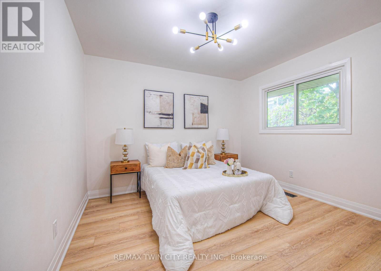 76 RAVINE DRIVE Image 16