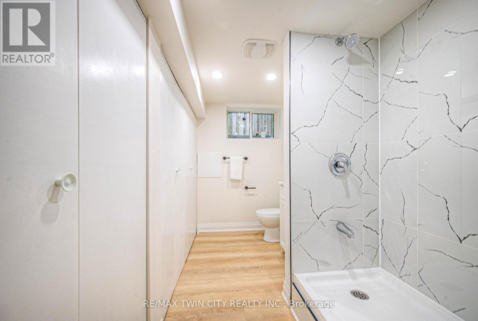 76 RAVINE DRIVE Image 32