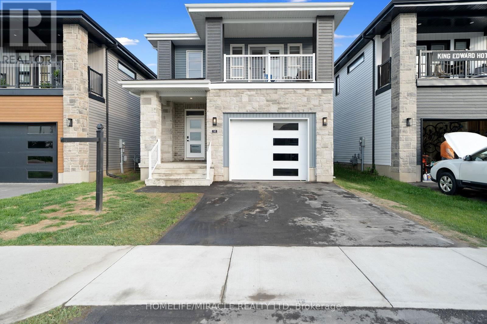 32 WALDEN POND DRIVE Image 1