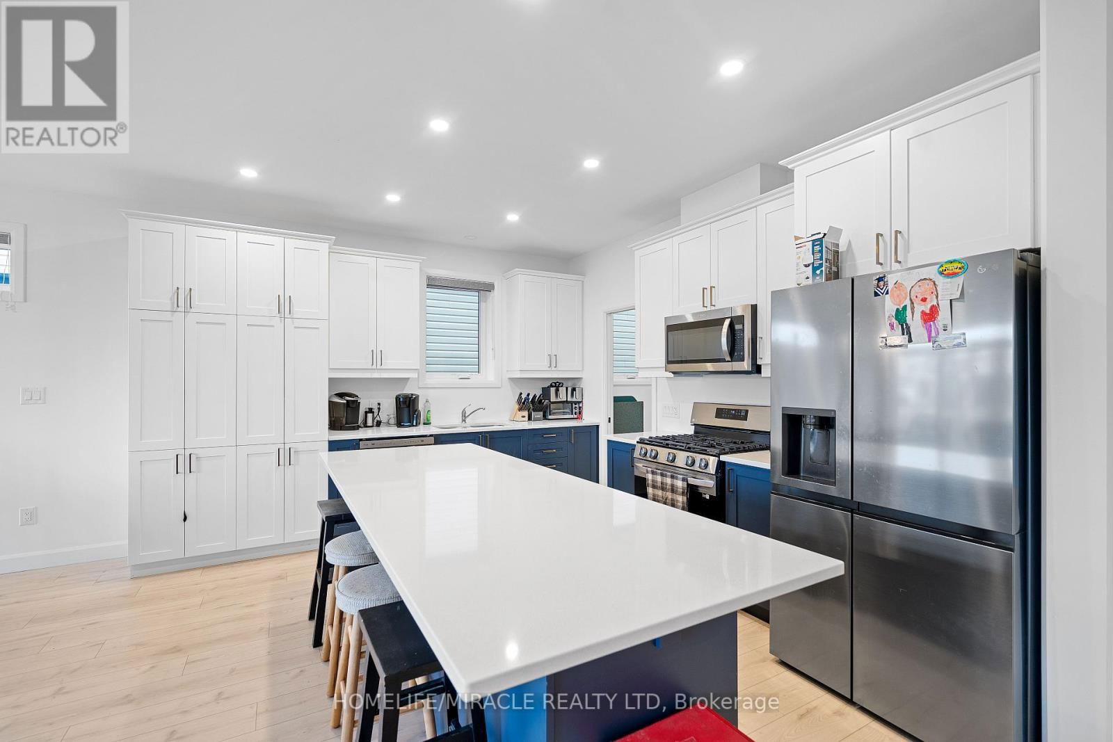 32 WALDEN POND DRIVE Image 14