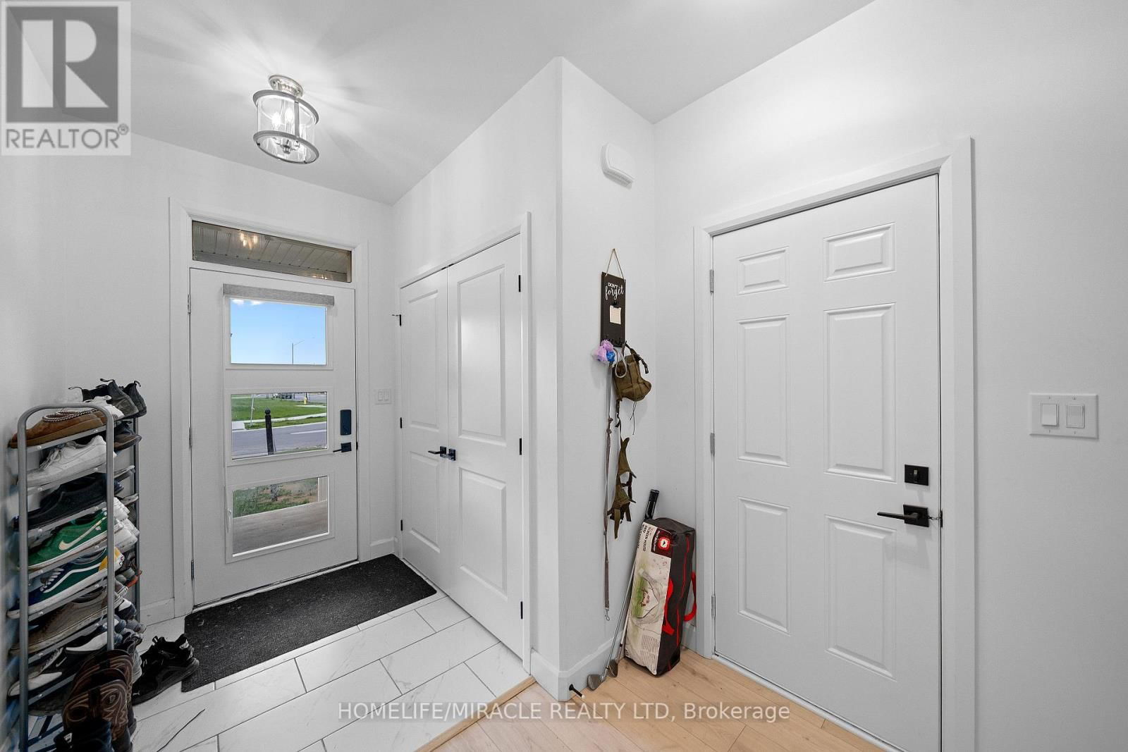 32 WALDEN POND DRIVE Image 17