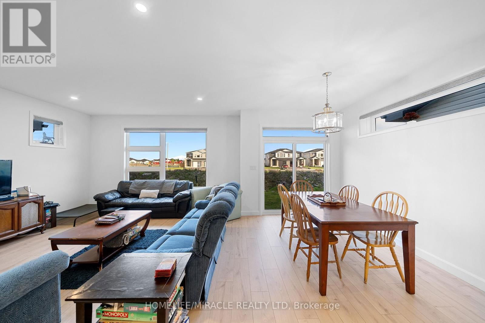 32 WALDEN POND DRIVE Image 19