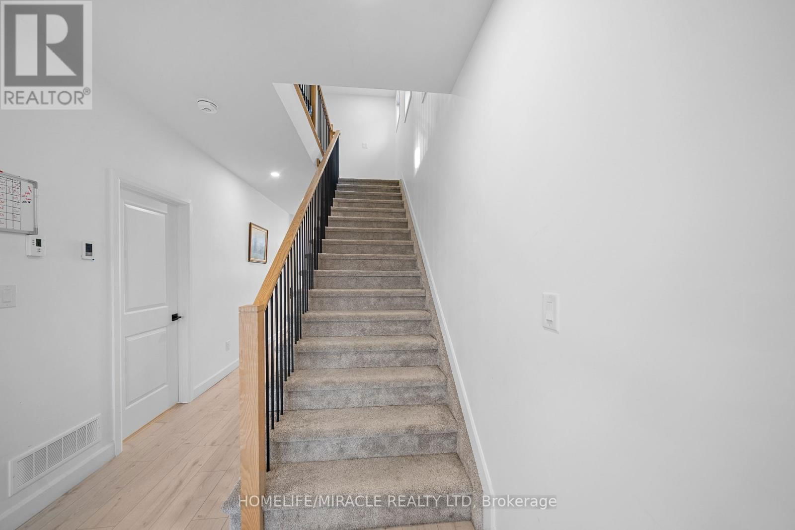 32 WALDEN POND DRIVE Image 20