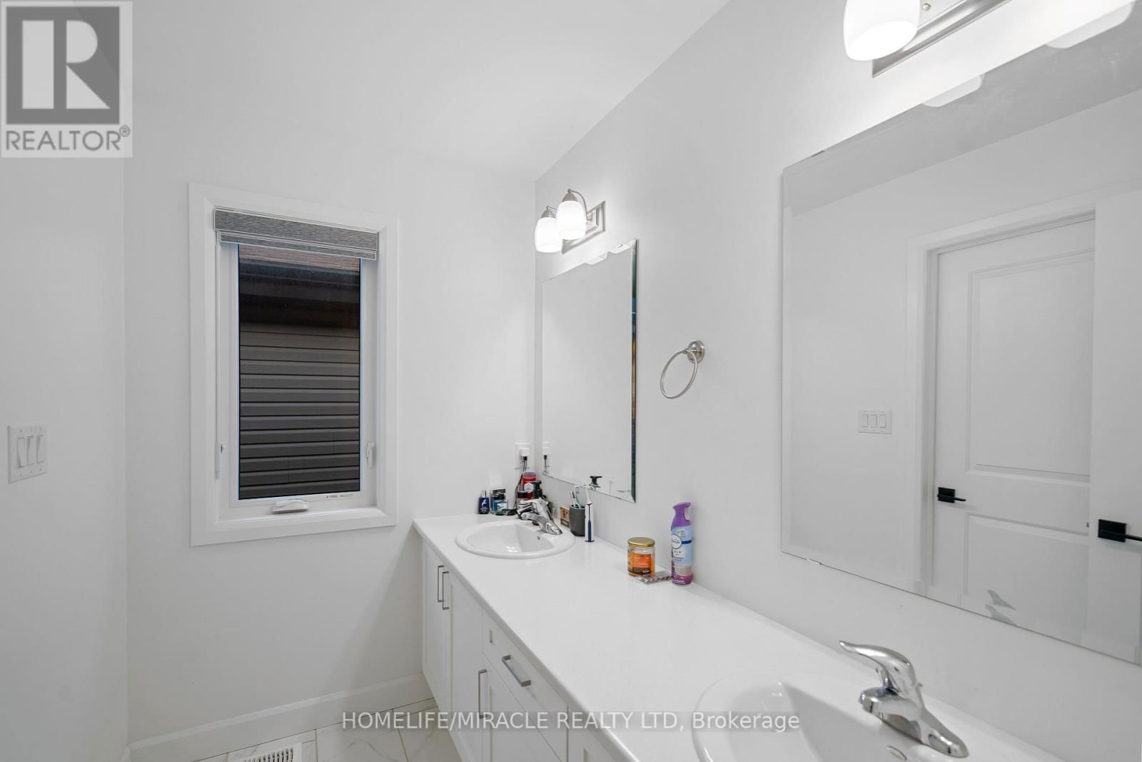 32 WALDEN POND DRIVE Image 30