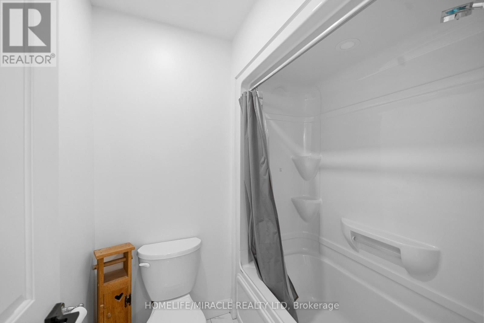 32 WALDEN POND DRIVE Image 32