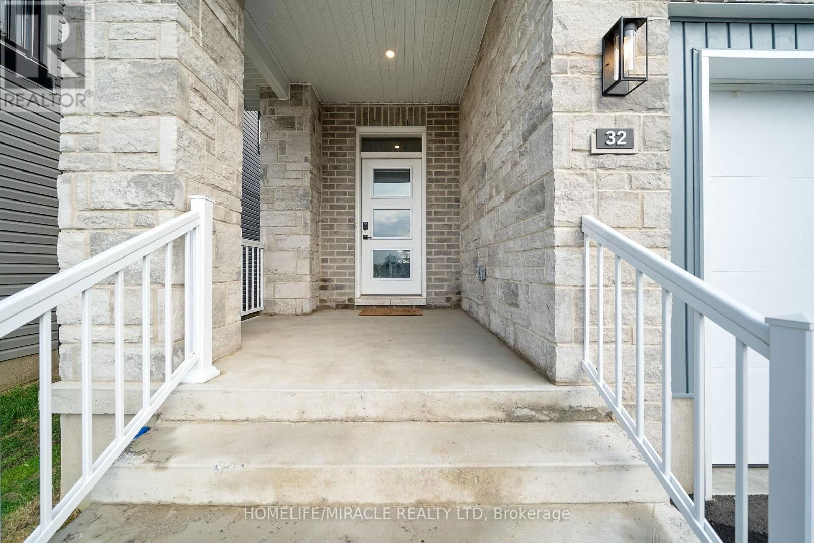 32 WALDEN POND DRIVE Image 4