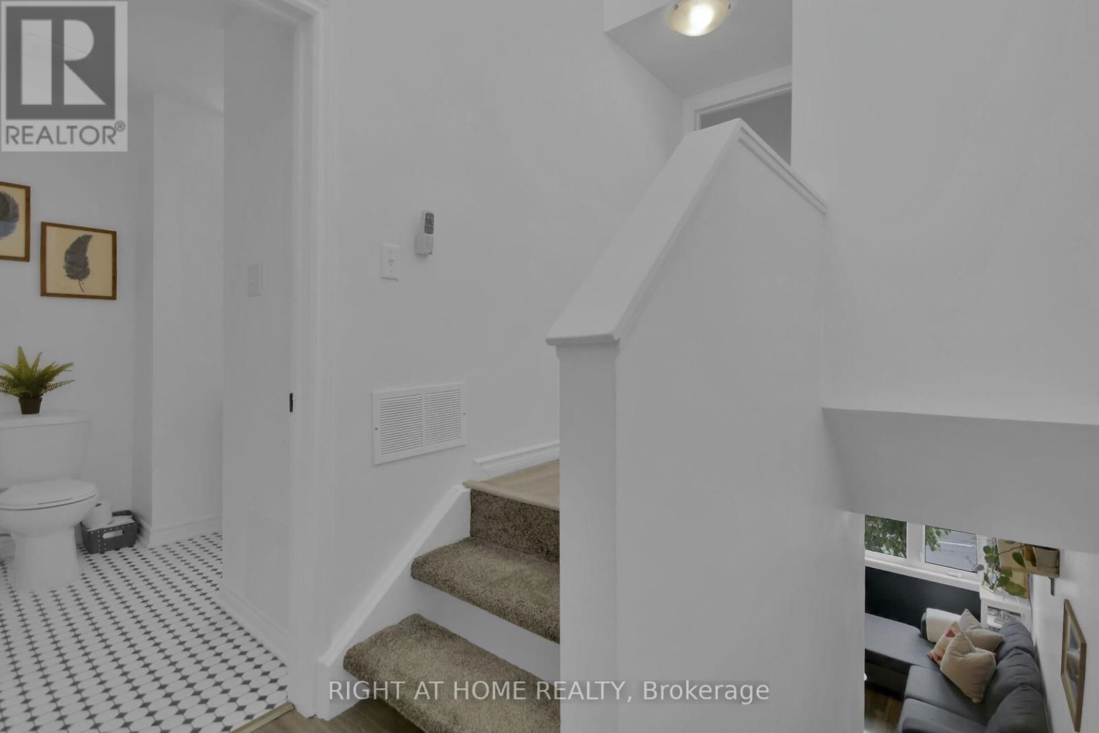575 OLD ST PATRICK STREET Image 31
