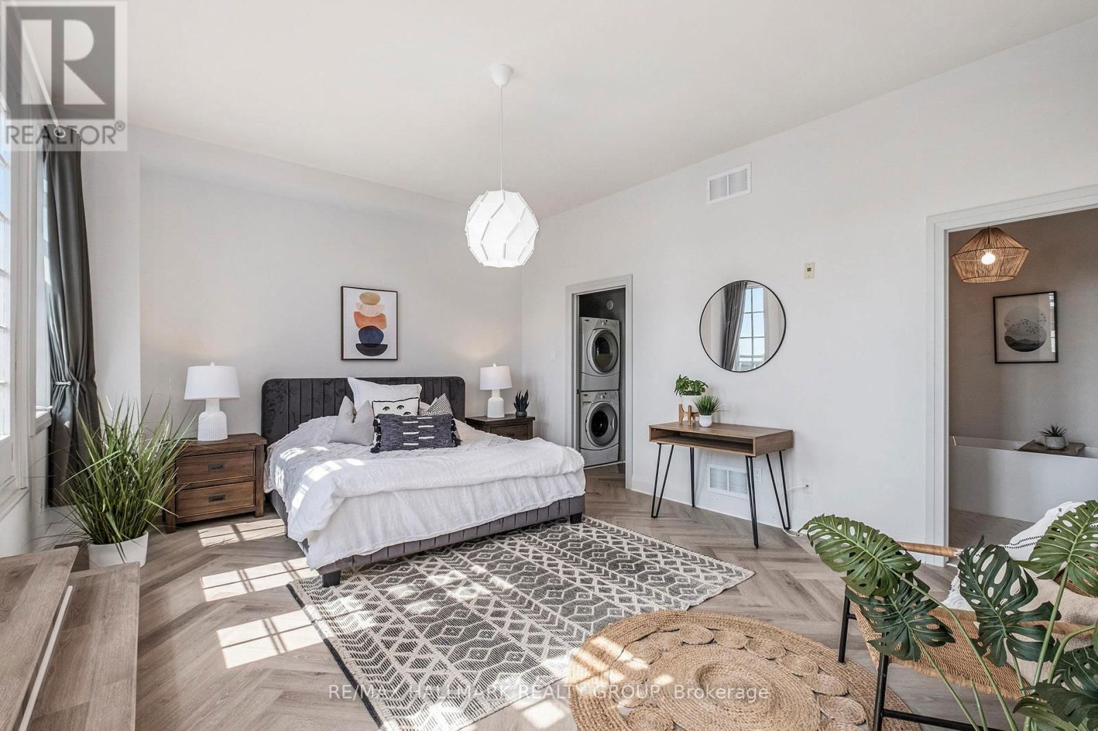 201 - 19 MELROSE AVENUE Image 21