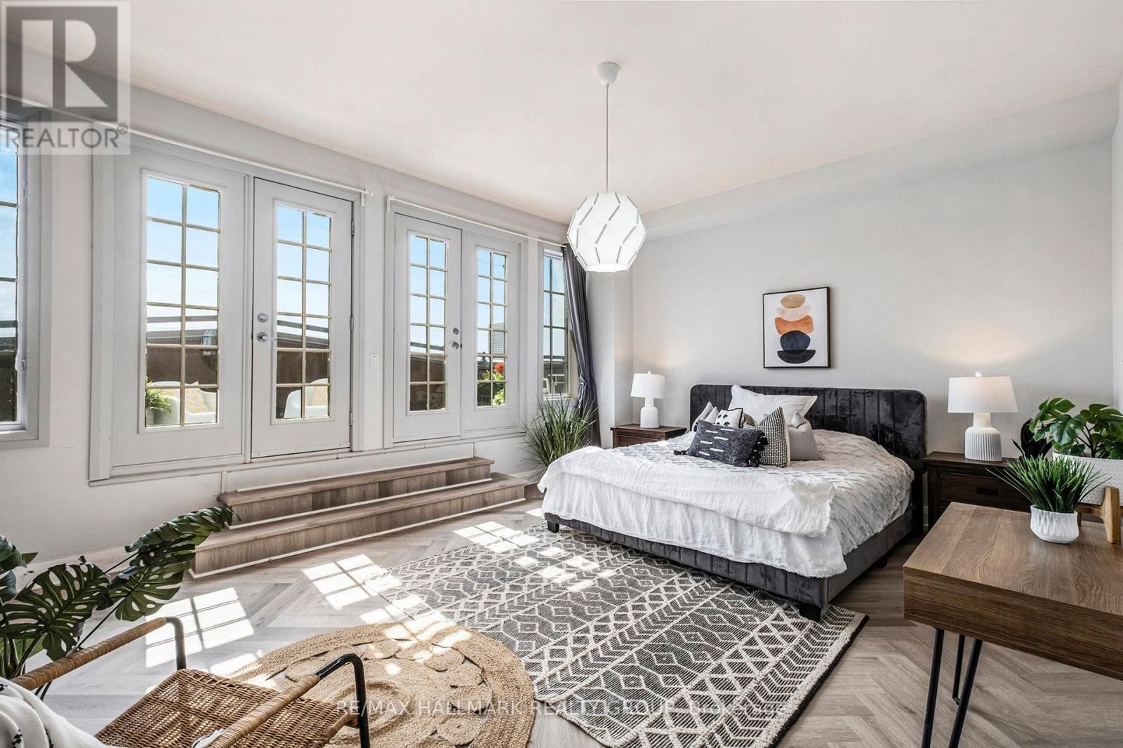 201 - 19 MELROSE AVENUE Image 23