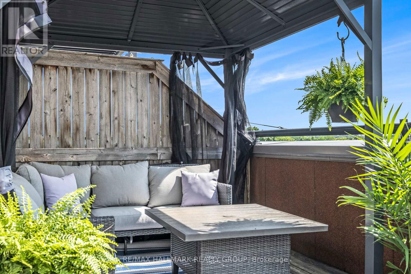 201 - 19 MELROSE AVENUE Image 31