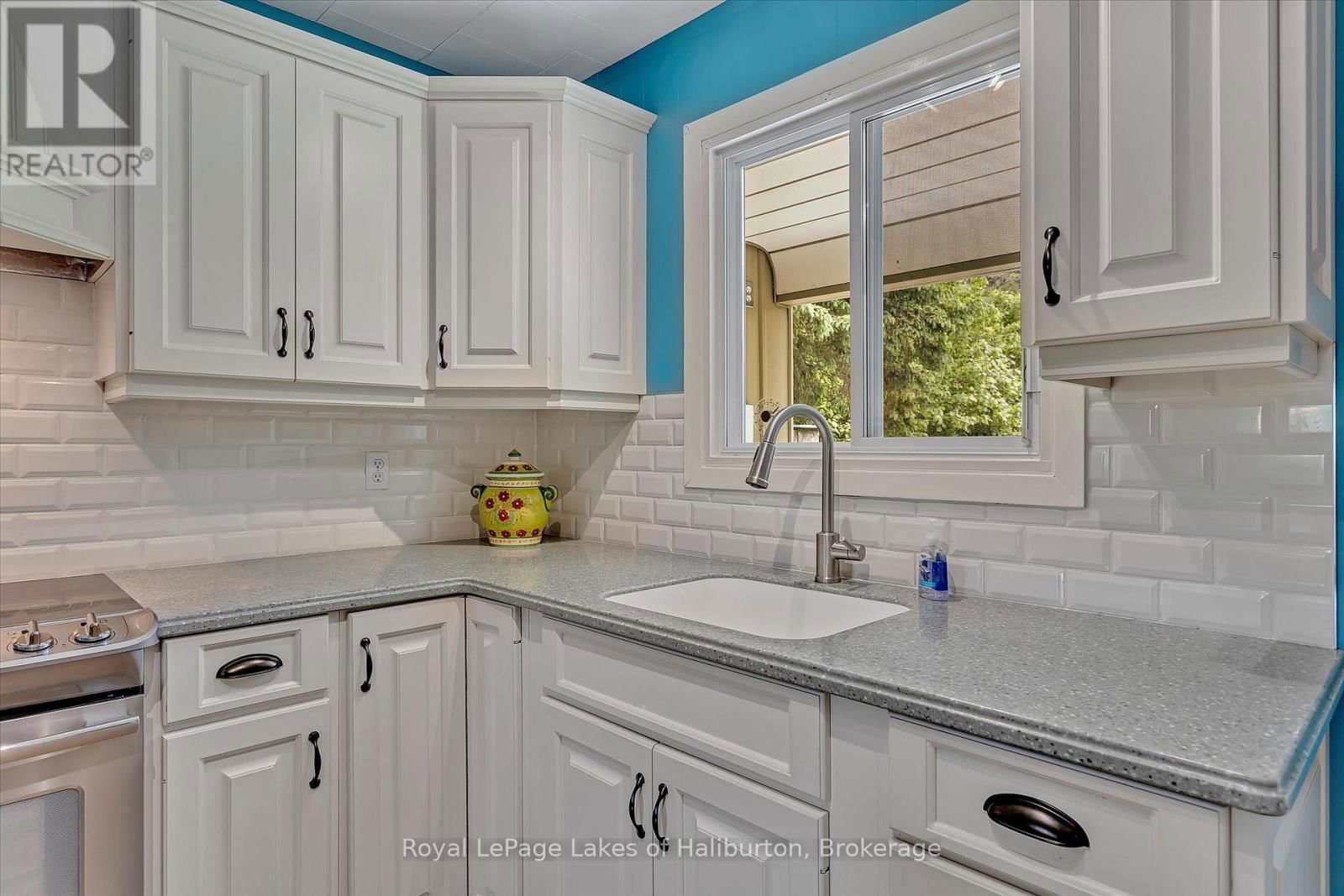 1093 LAMAR DRIVE Image 10