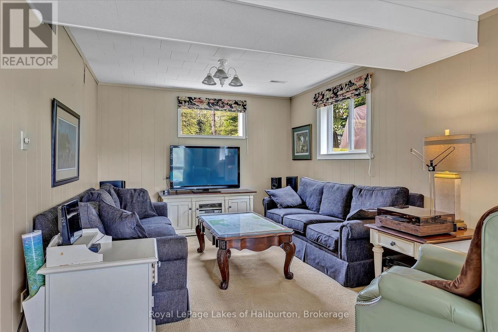 1093 LAMAR DRIVE Image 20