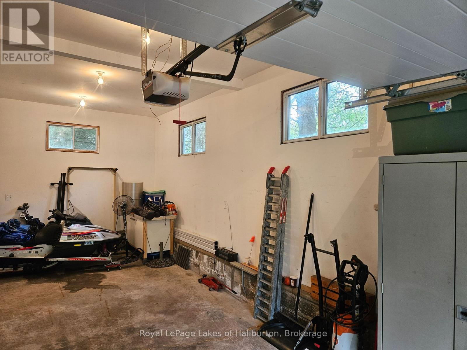 1093 LAMAR DRIVE Image 43