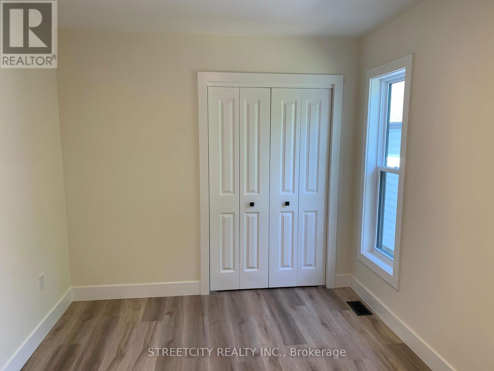 481 GOLD STREET Image 18