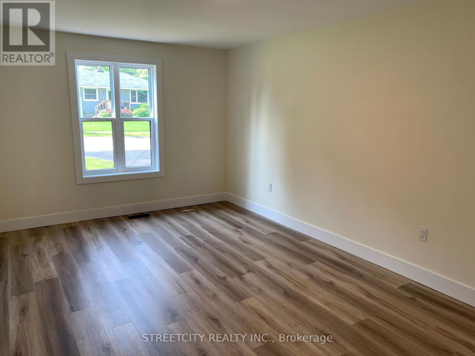 481 GOLD STREET Image 20