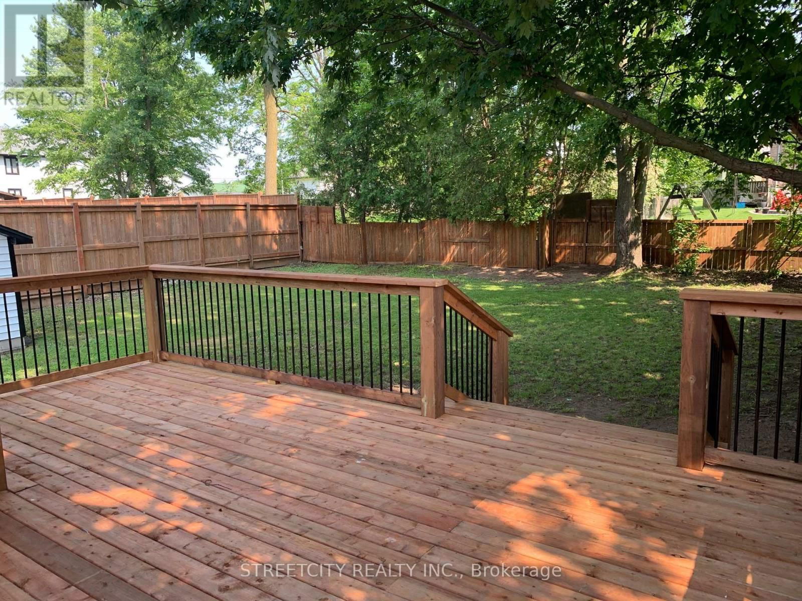481 GOLD STREET Image 38