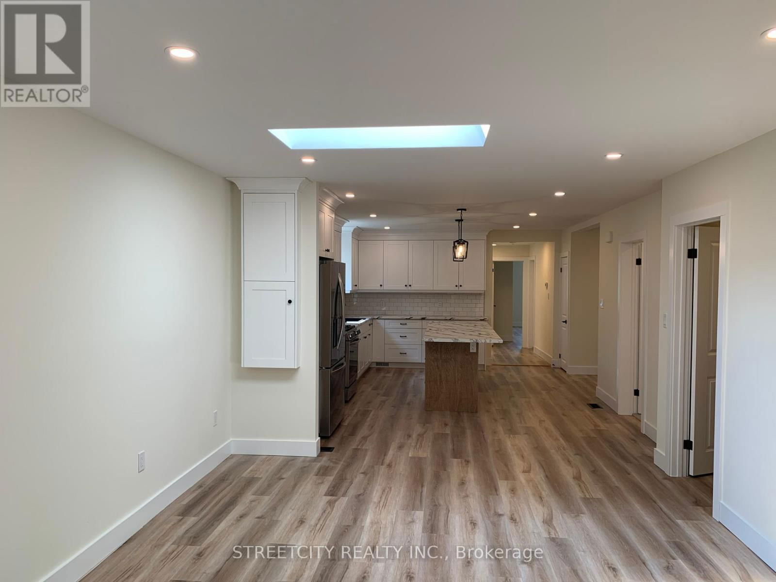 481 GOLD STREET Image 4