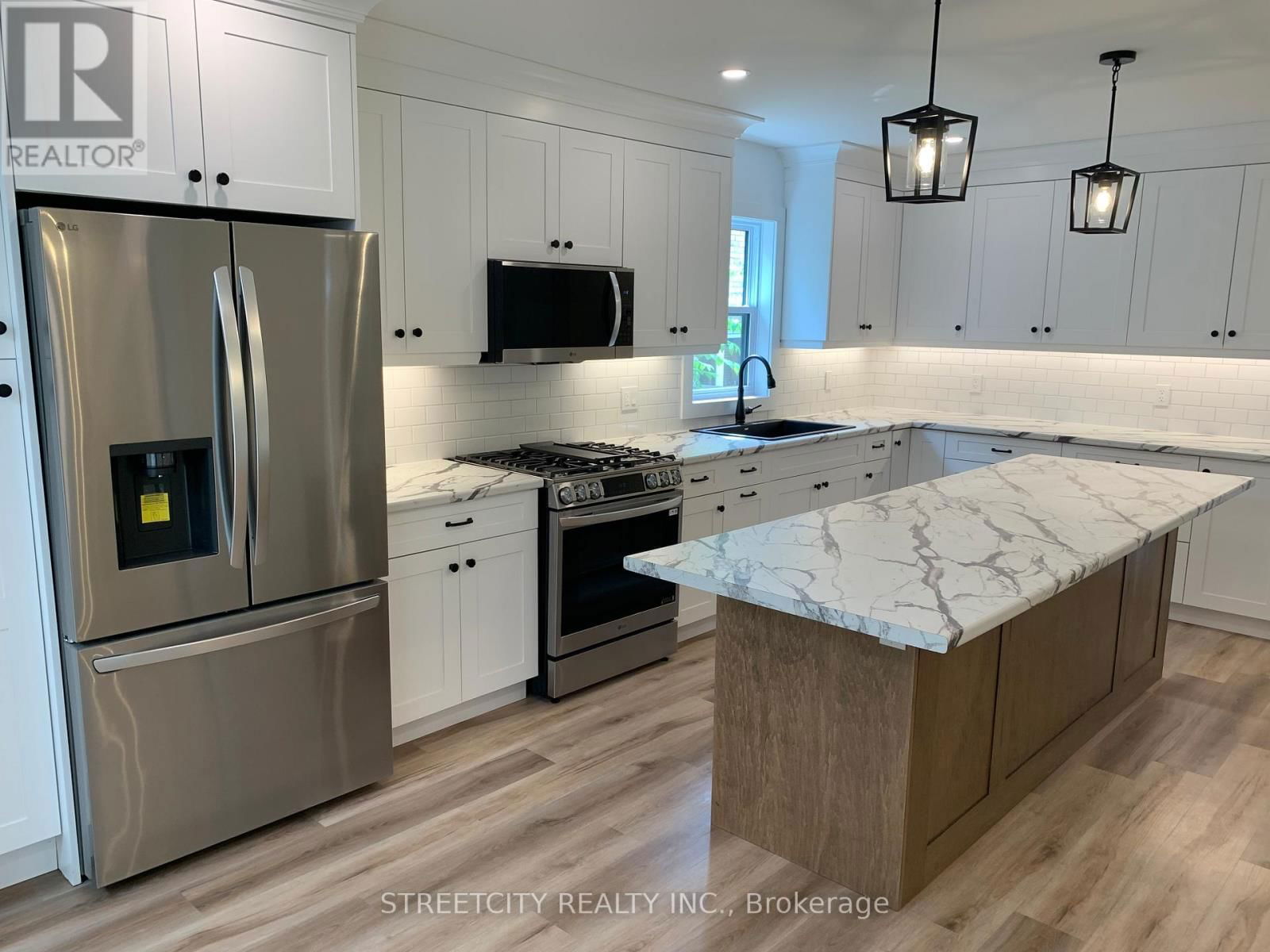 481 GOLD STREET Image 6