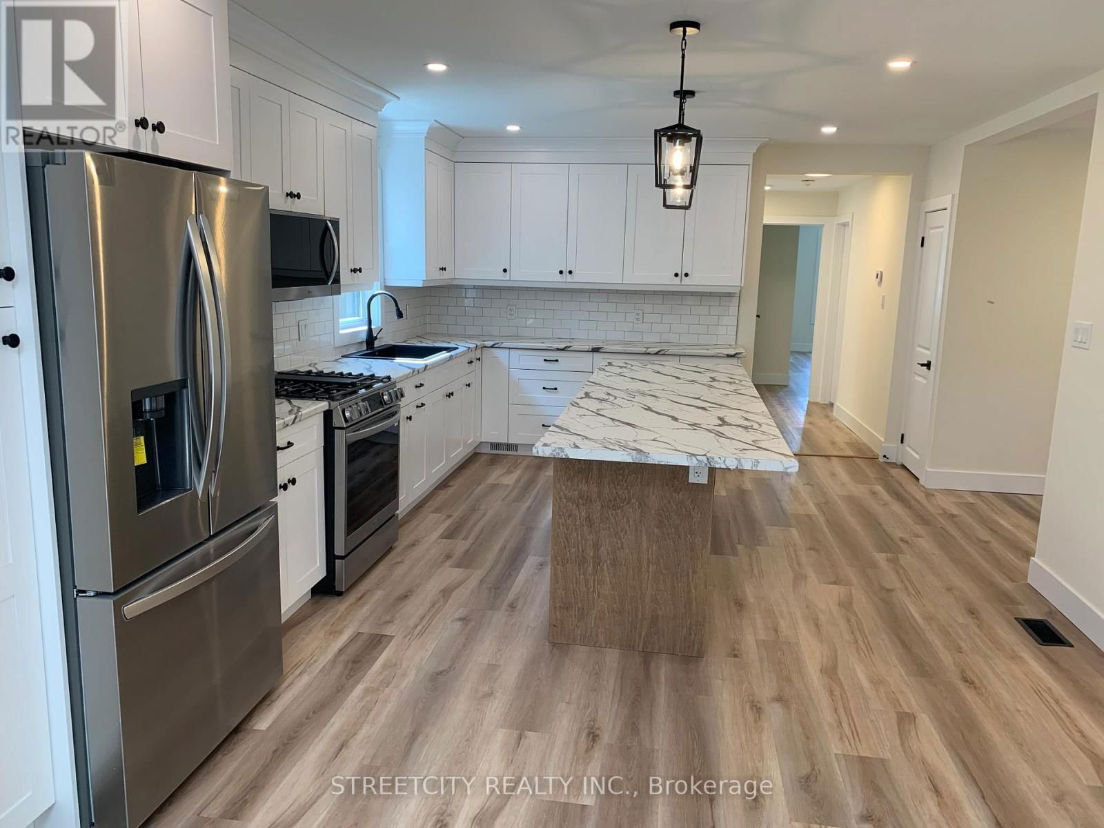481 GOLD STREET Image 8