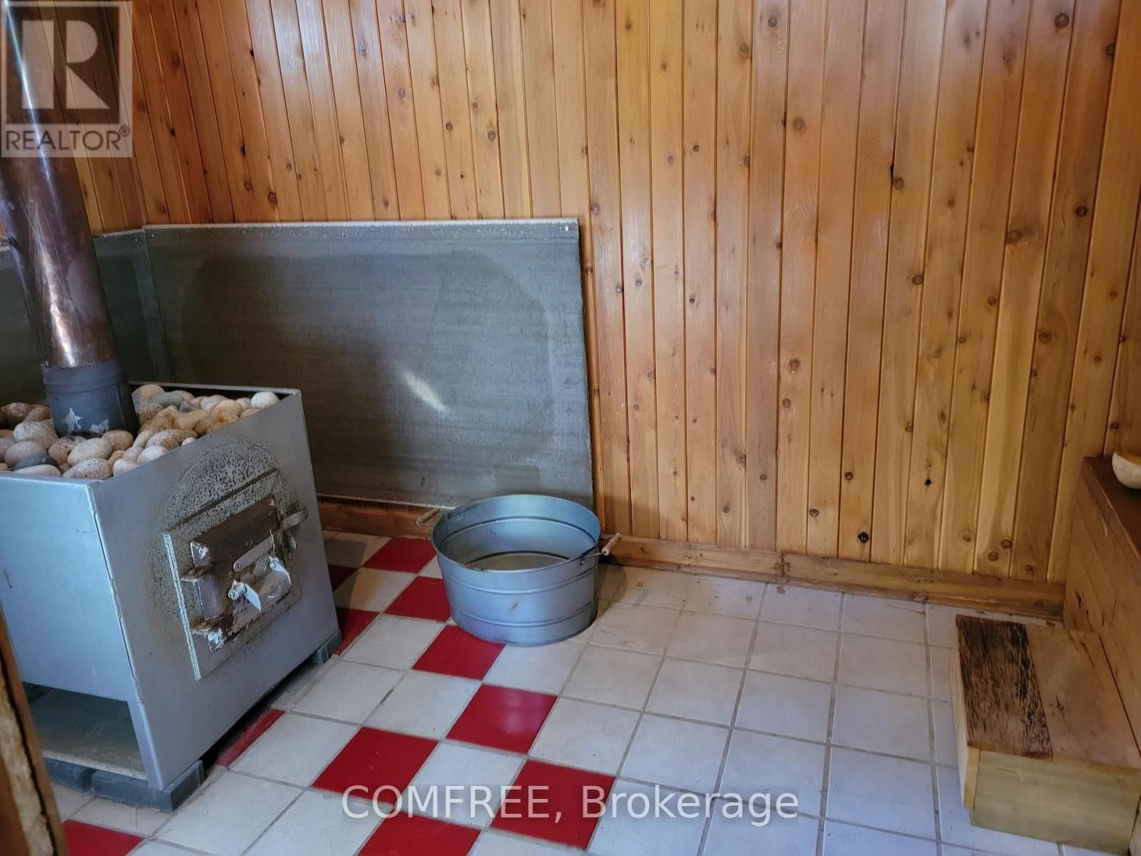 776 DEER LAKE ROAD Image 14