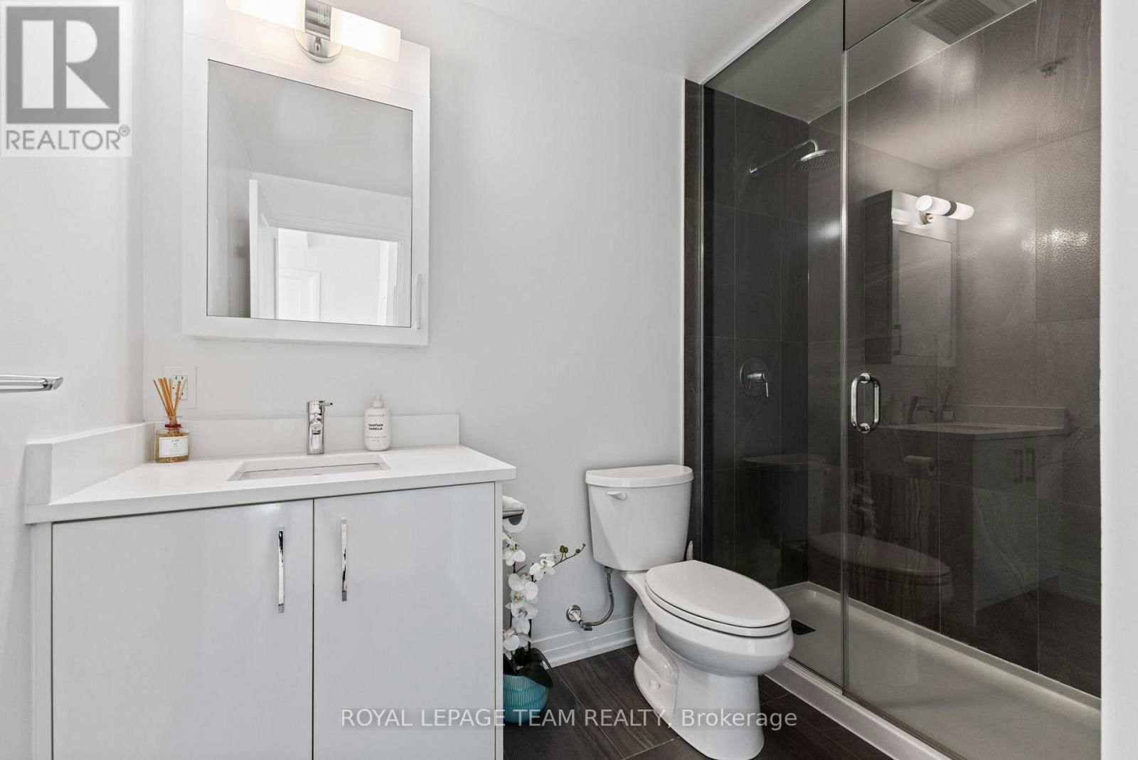 809 - 805 CARLING AVENUE Image 6