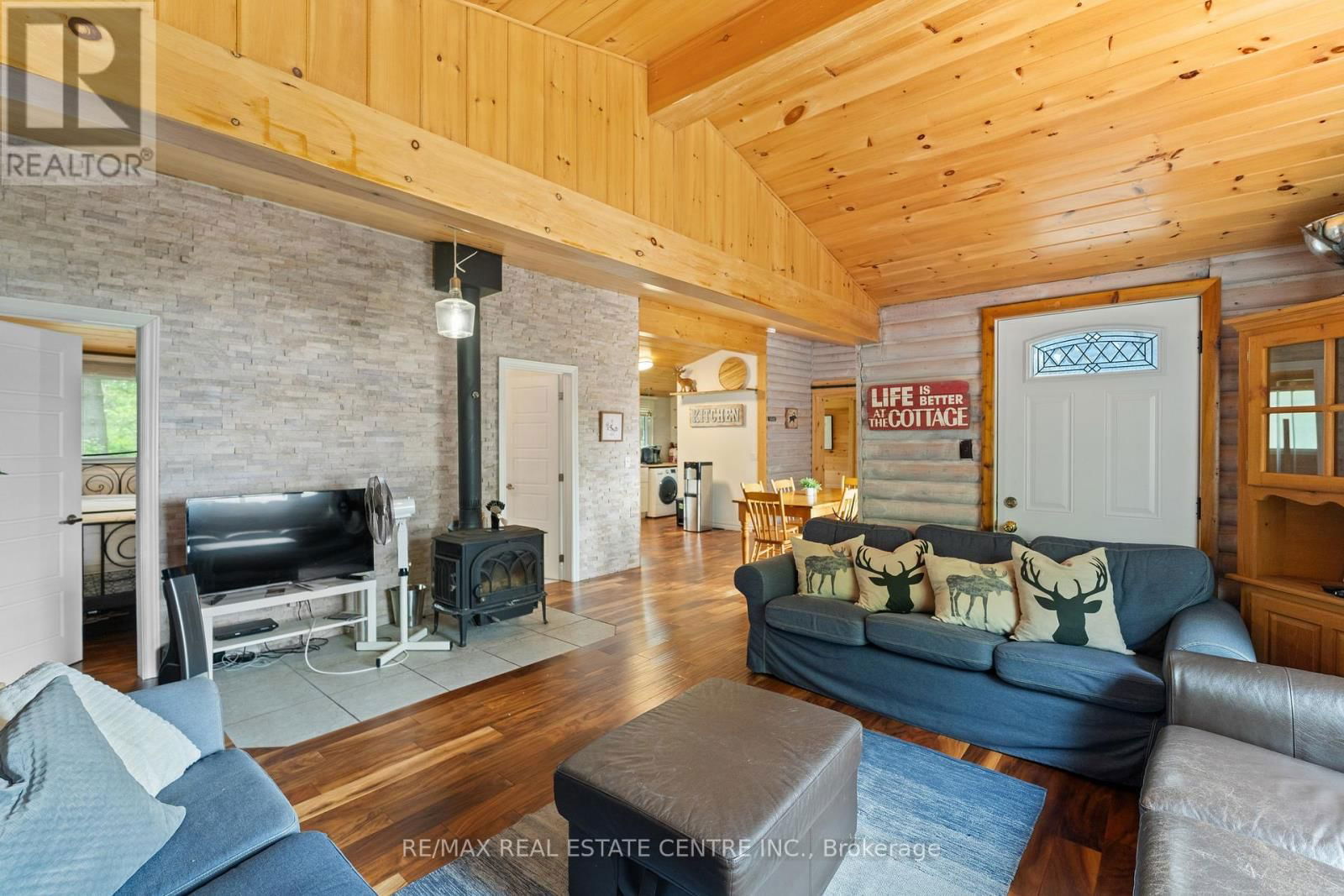 3012 GREENWOOD LANE Image 16