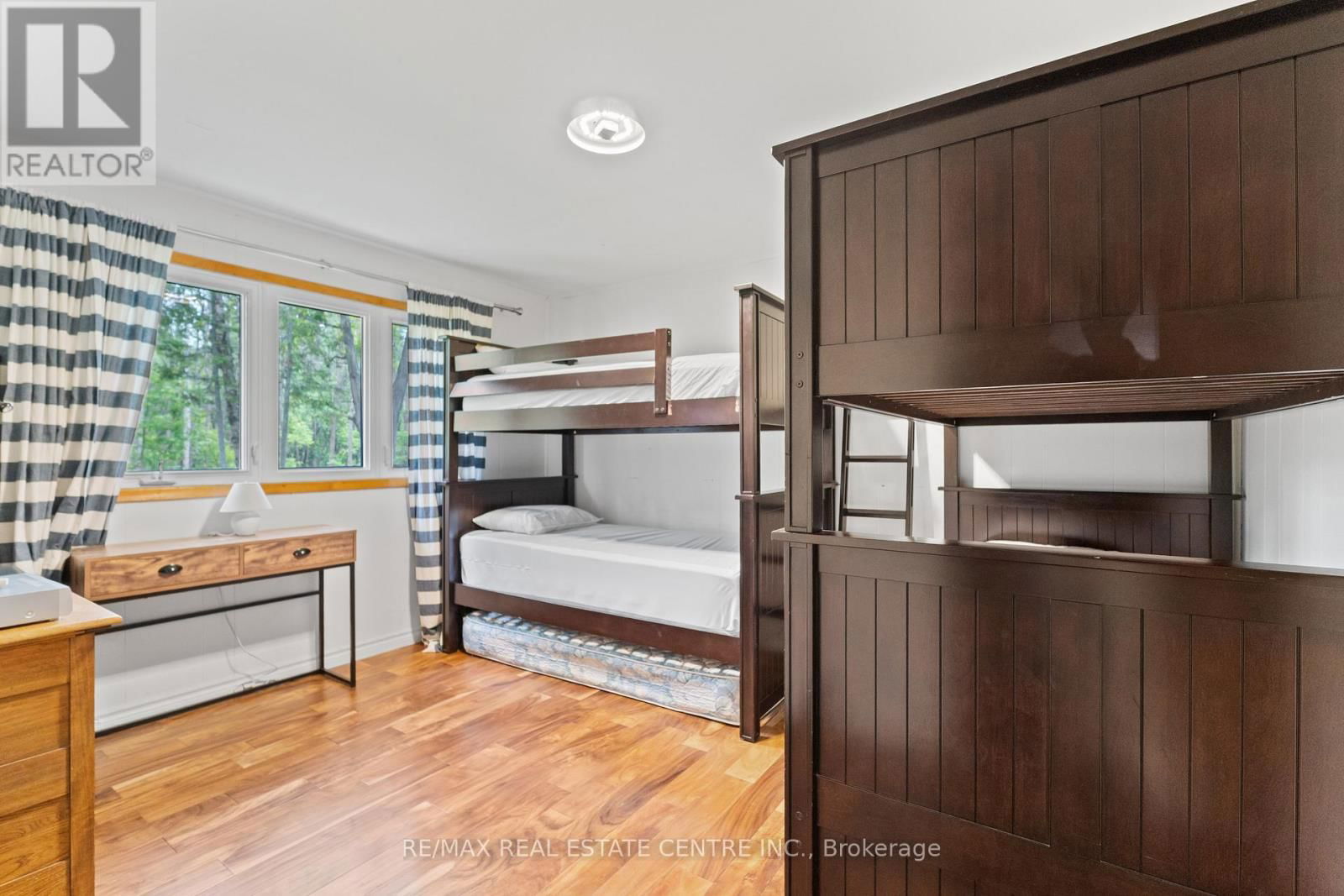 3012 GREENWOOD LANE Image 23