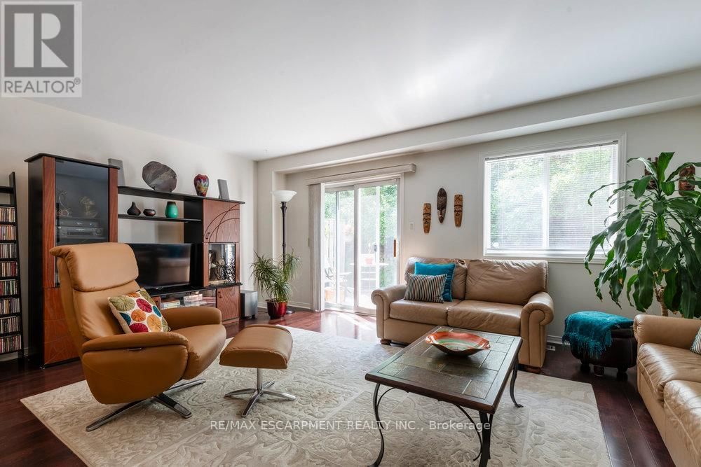 1 - 31 MOSS BOULEVARD Image 4
