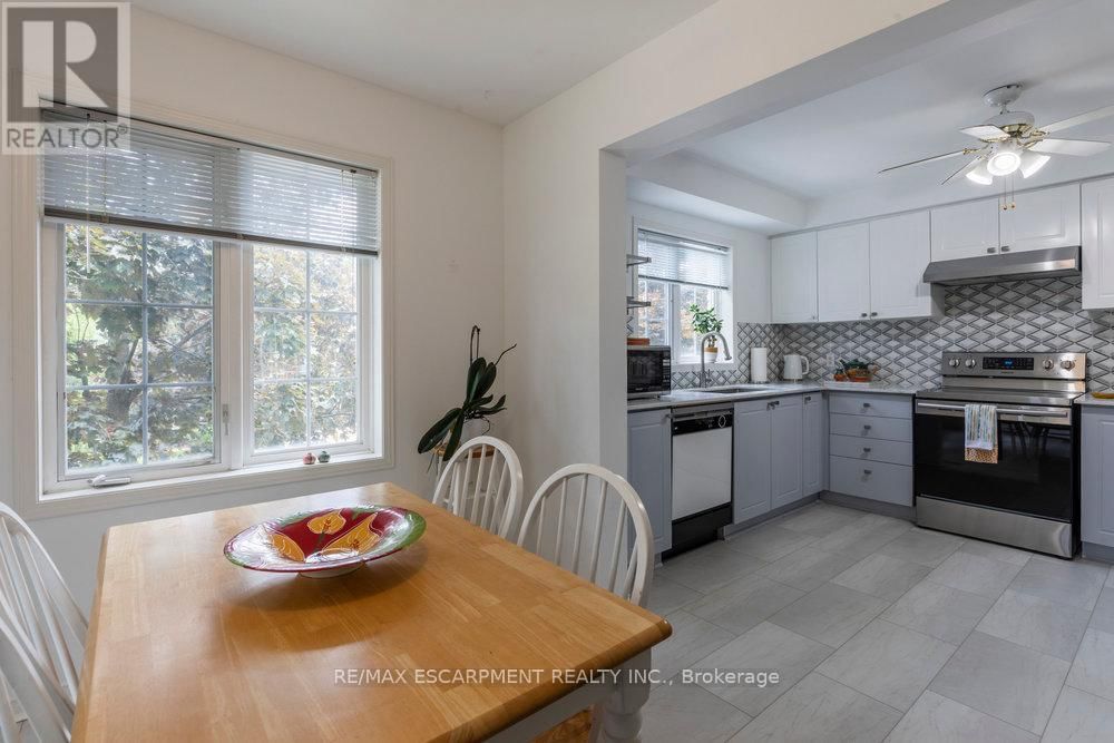 1 - 31 MOSS BOULEVARD Image 8