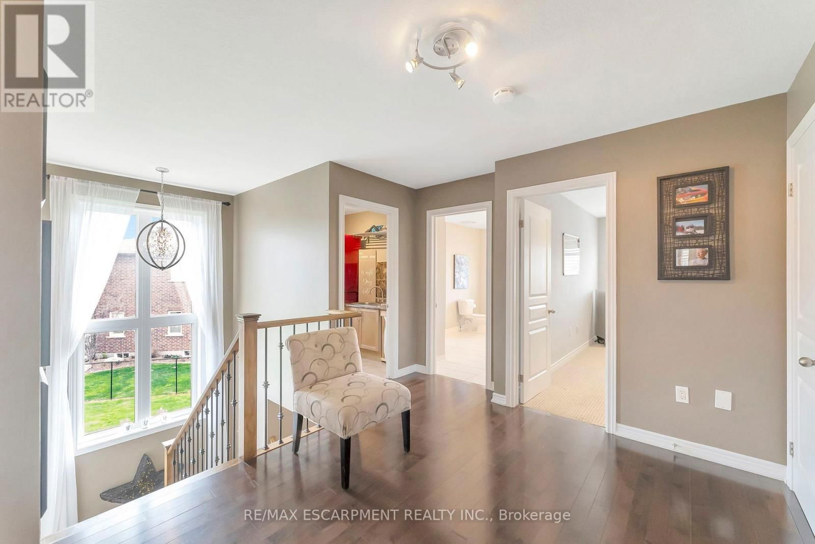349 VALRIDGE DRIVE Image 17