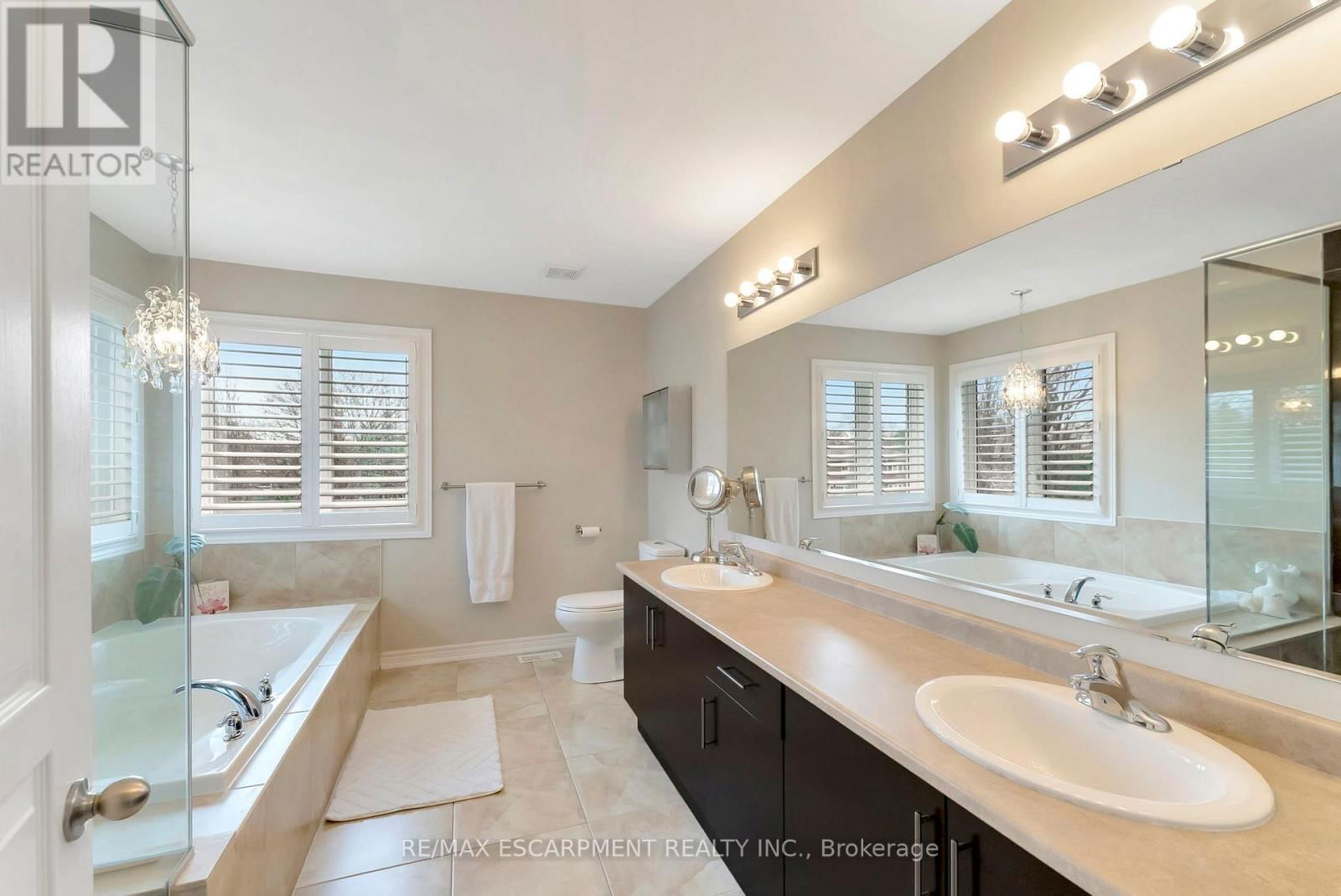 349 VALRIDGE DRIVE Image 19