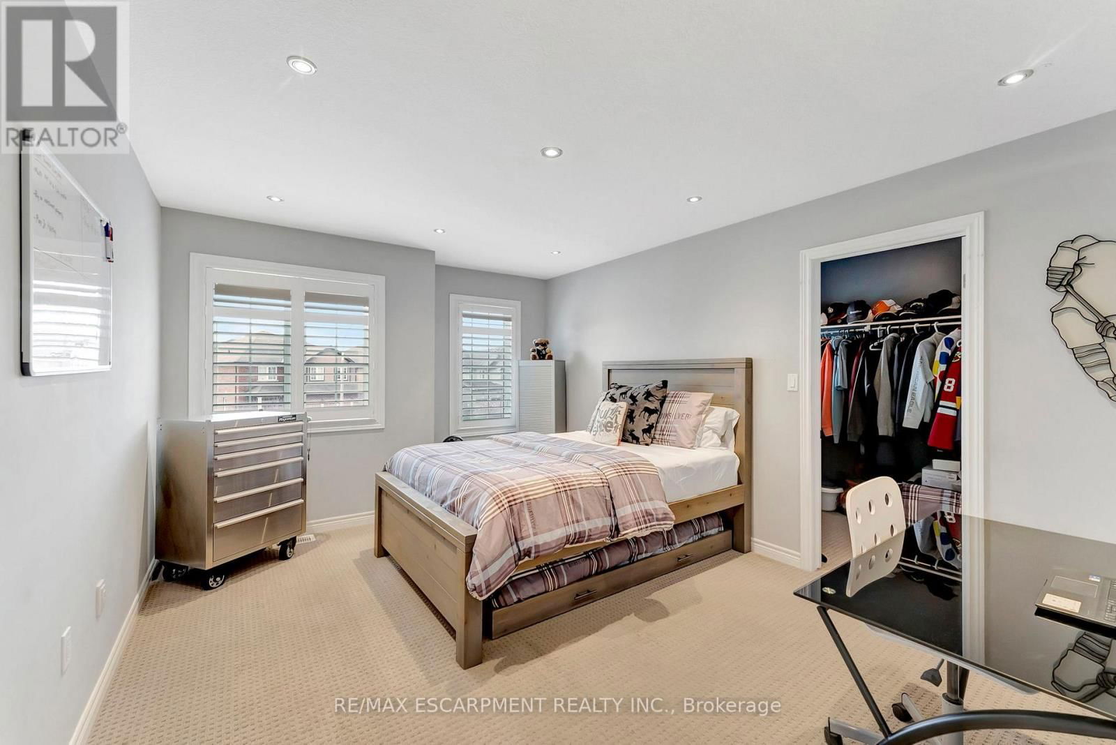 349 VALRIDGE DRIVE Image 22
