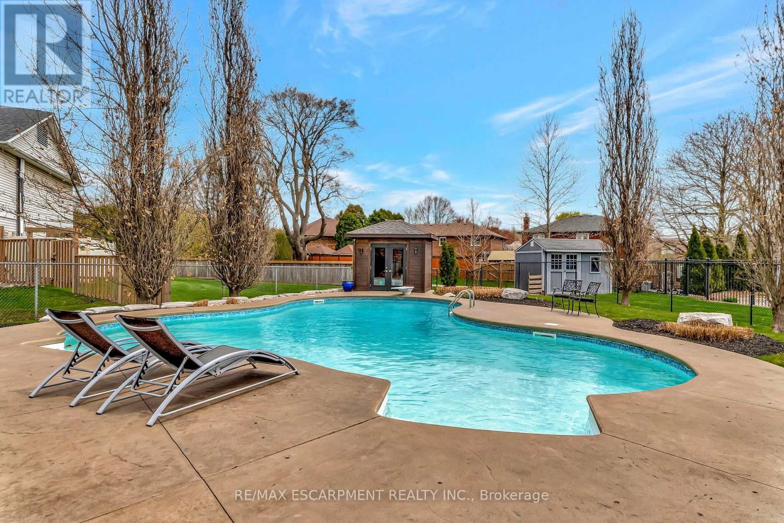 349 VALRIDGE DRIVE Image 32