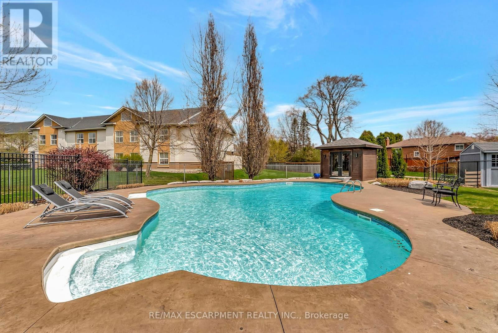 349 VALRIDGE DRIVE Image 33