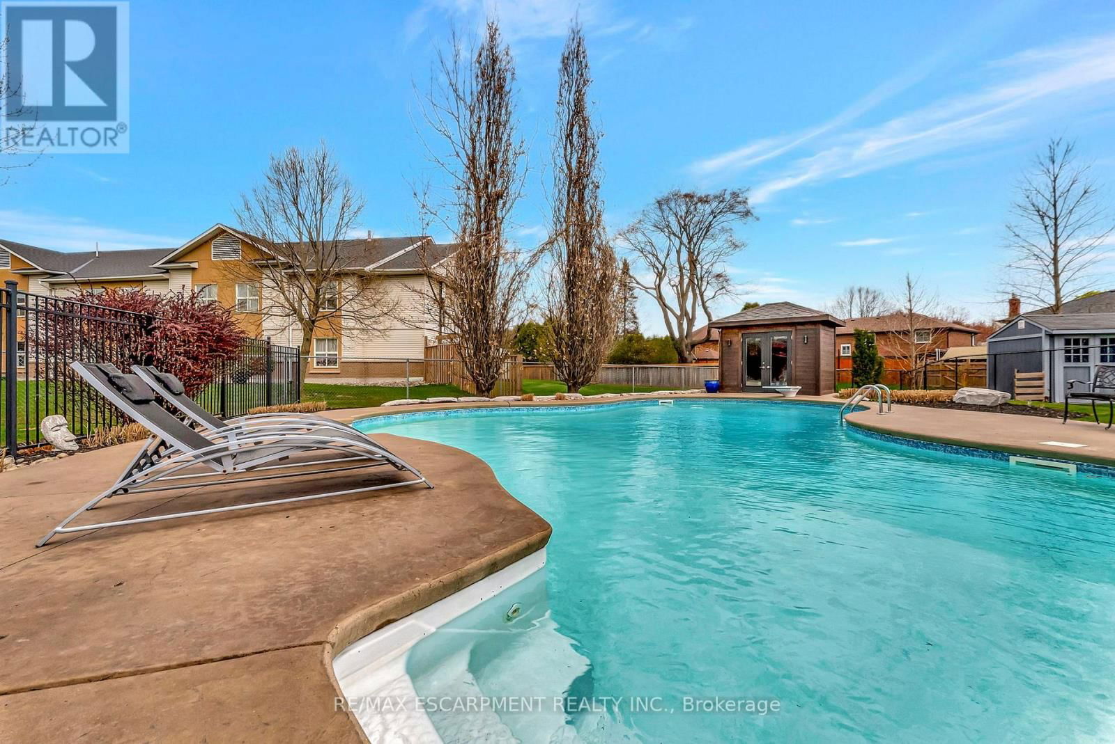 349 VALRIDGE DRIVE Image 39