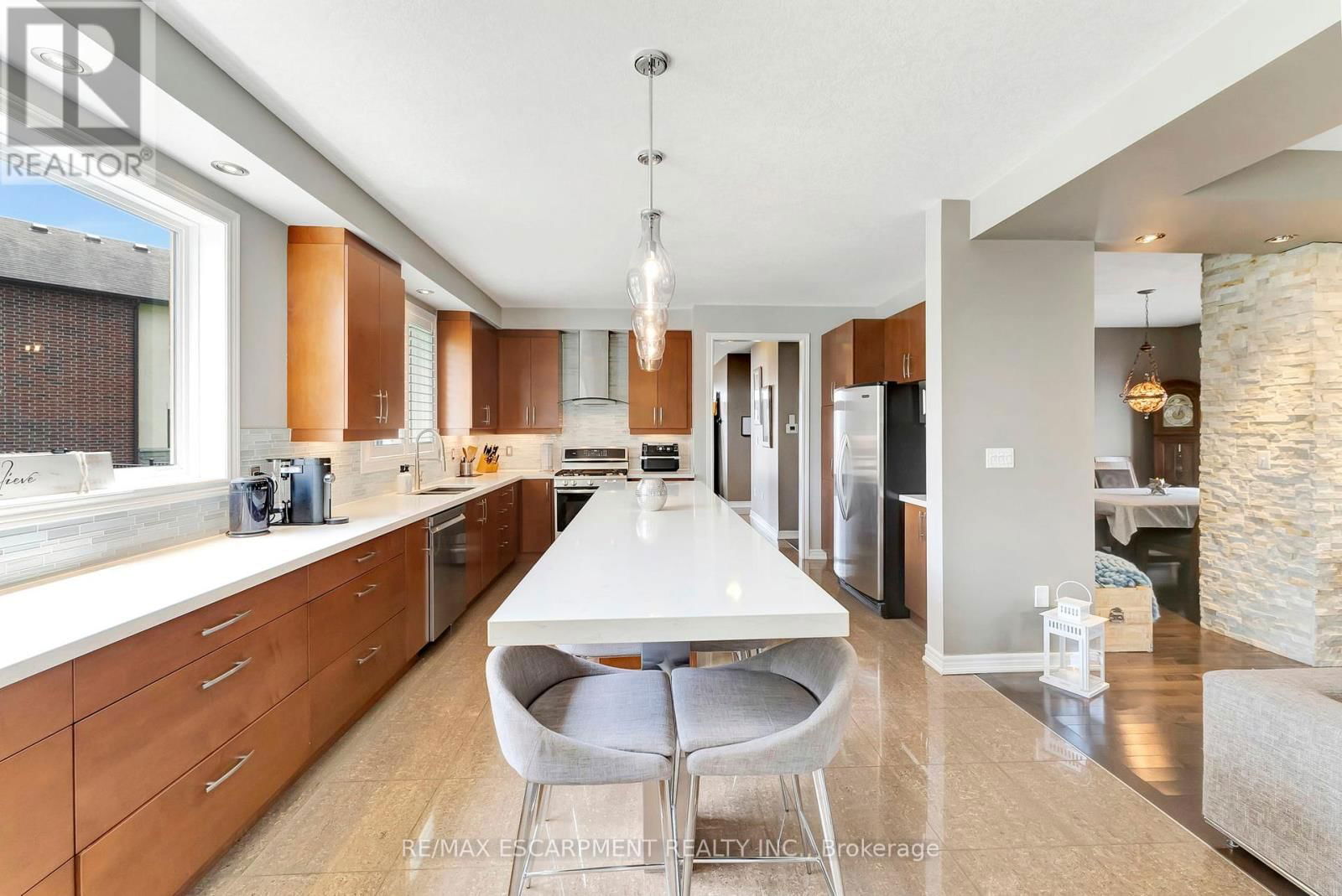 349 VALRIDGE DRIVE Image 6