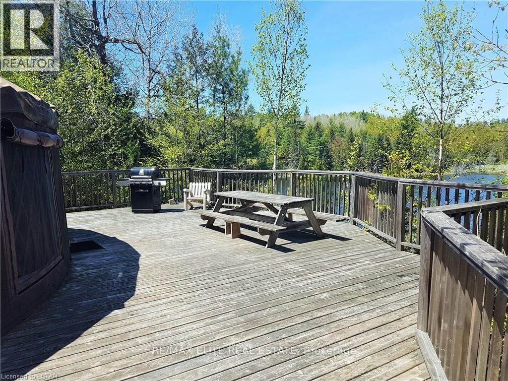 1322 BOOMHAUER ROAD Image 9