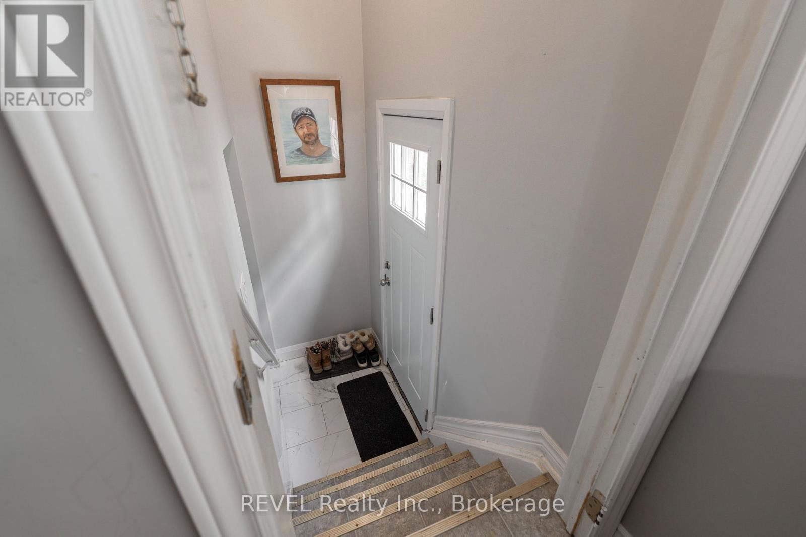 114 1/2 PINE STREET SOUTH Image 29