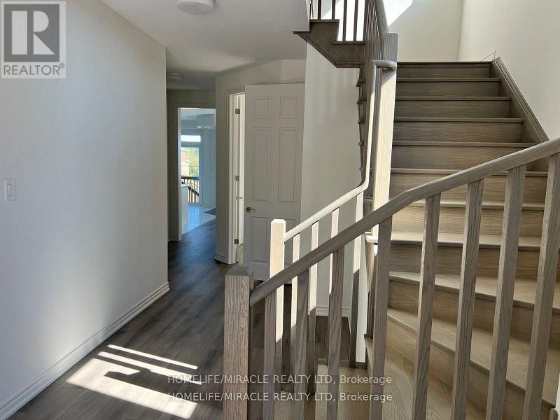1004 TRAILSVIEW AVENUE Image 9