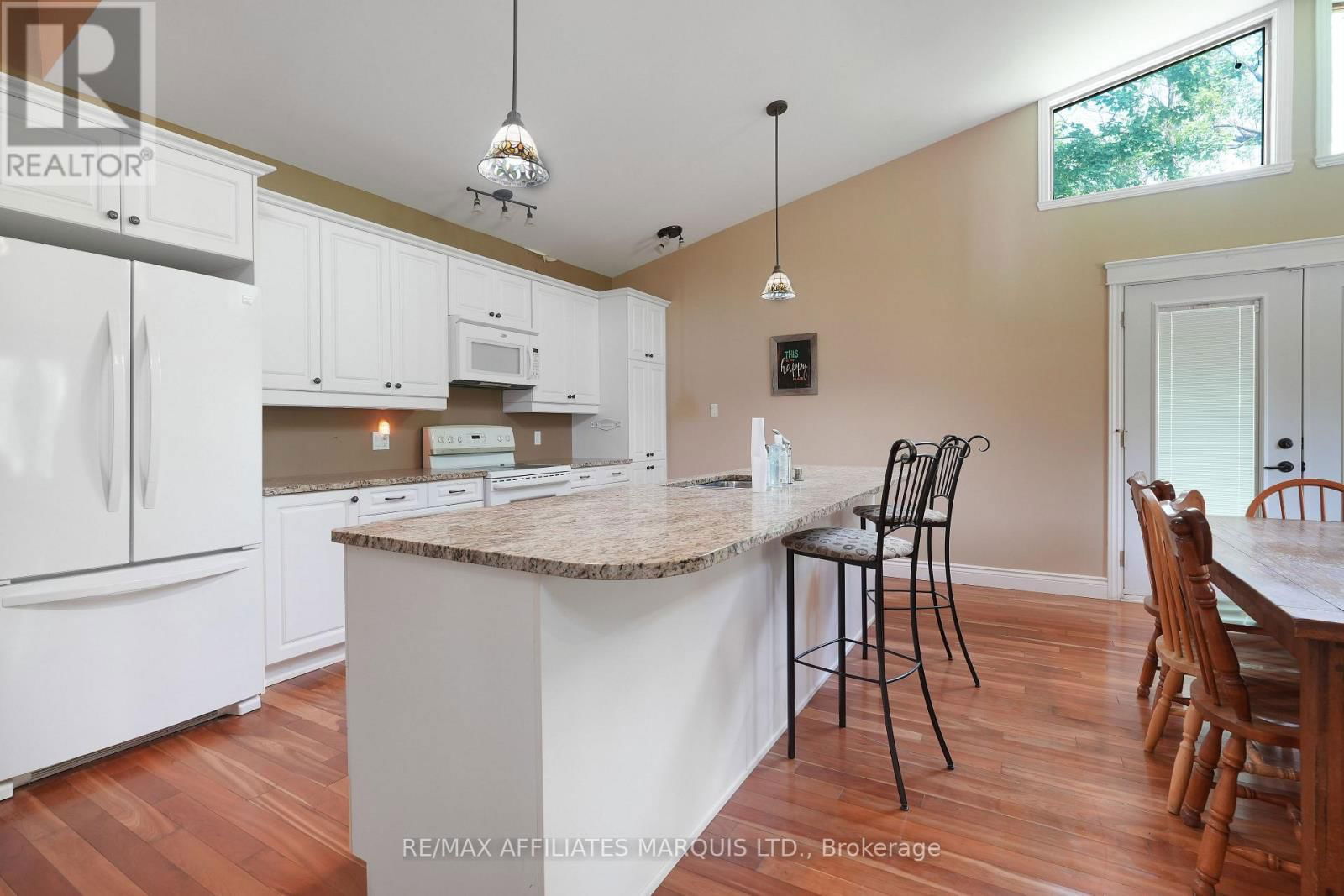 18467 ANDRE AVENUE Image 33